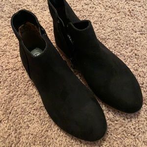 Cat & Jack toddler booties